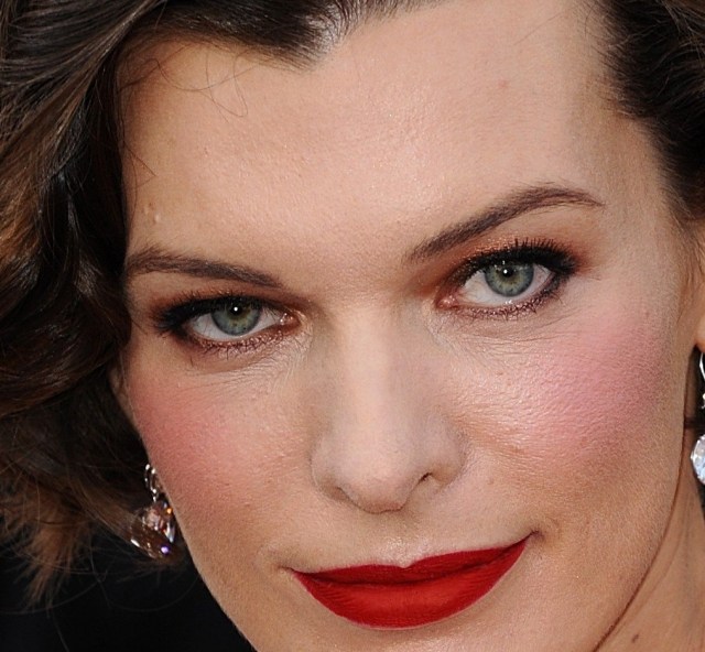 Tipy na líčenie predídete chybám Milla Jovovich