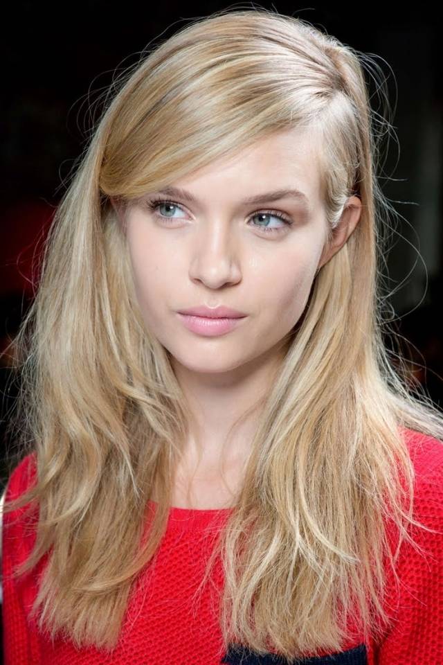 Očné tiene-akt-dokonalé-líčenie očí-prírodné-ružové-pery