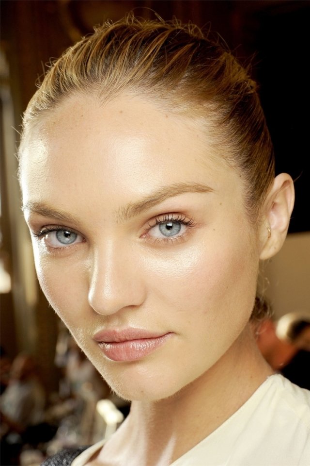 Tipy na líčenie-na pohľad-prirodzene-vyzerajúce-líčenie-ušľachtilé