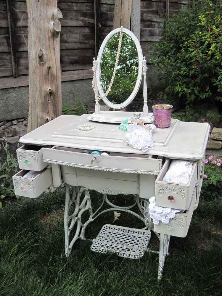 Make-up stolík Návod na kutilstvo Make-up roh malý priestor na zriadenie malej spálne