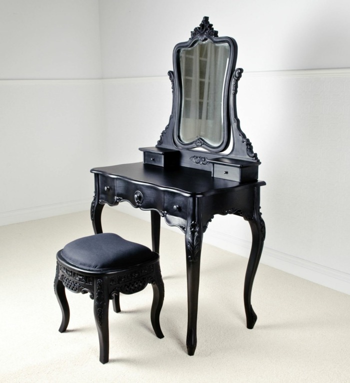 Toaletný stolík v čiernej farbe s ozdobami Toaletný stolík s ozdobami