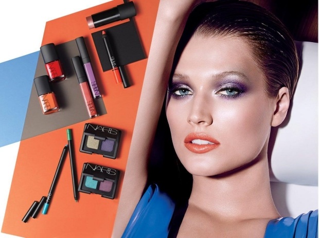 NARS jarné oči dymové purpurové pery oranžové