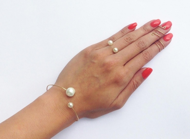 Vyrobte si šperk sami drôtený korálik-chanel-dizajn