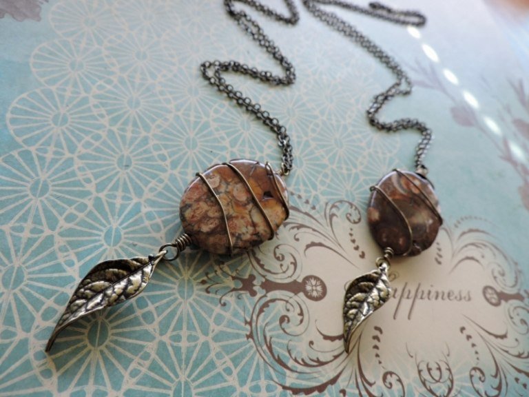 vyrobte si šperky sami retiazka kamenný list kov romantický štýl