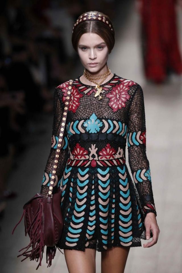 Postavy zvierat Zlatý šperk náhrdelník módna prehliadka jar leto 2014 Postavy zvierat šperky náhrdelník módna prehliadka jarné leto trendy 2014