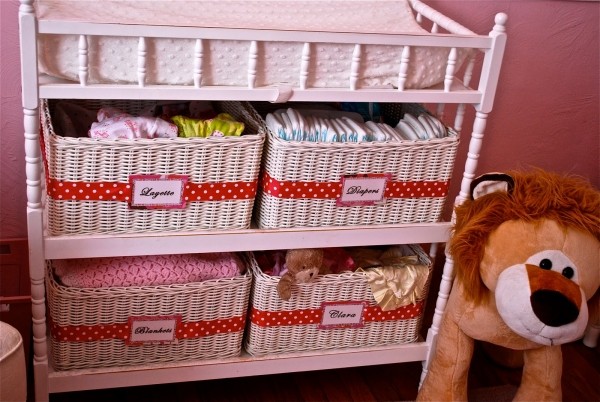 nápady na skladovanie detská izba úložný priestor štítky koše