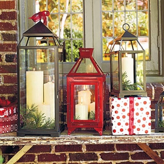 Vianočné dekorácie-nápady-predné dvere-lampáše