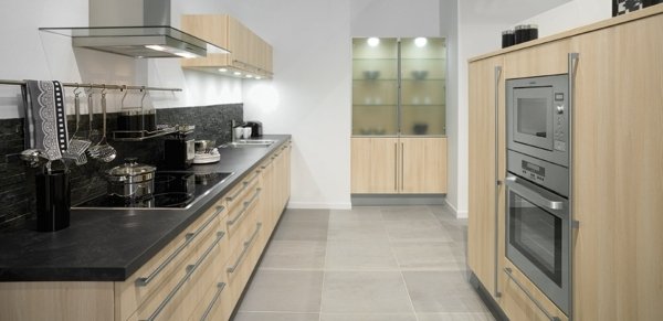 Kuchynská skrinka z matného skla Kuchynská skriňa-matné sklo