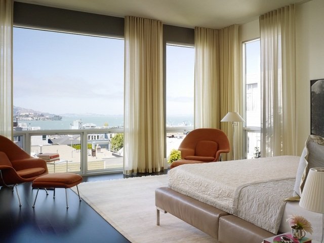 nápady na zariadenie závesu do spálne v priehľadnej farbe