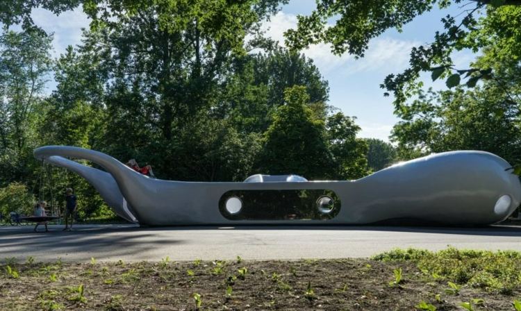 futuristické vonkajšie ihriská abstraktný tvar