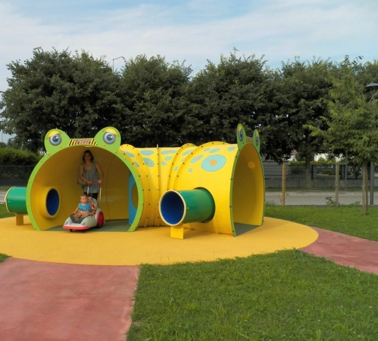 batoľatá zo žabích rúrok vonkajšie krásne detské ihriská