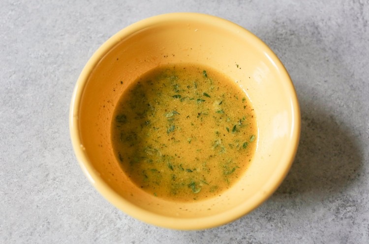 Recept na šalátový dresing si pripravte sami