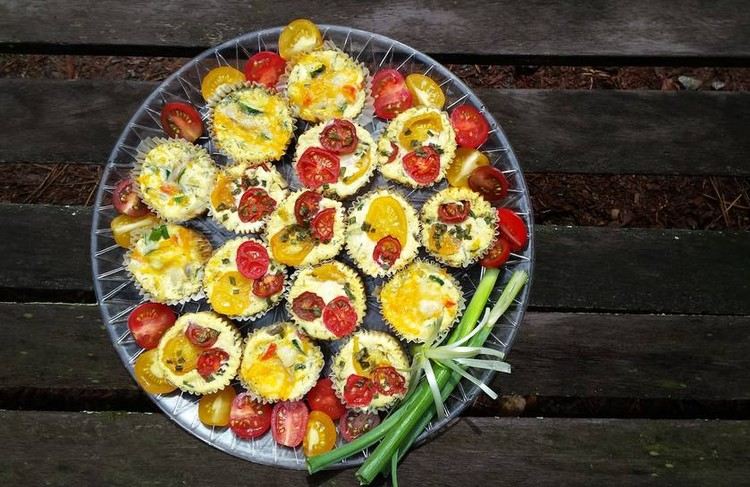 Mini vajíčkové muffiny so zeleninou na raňajky alebo na obed