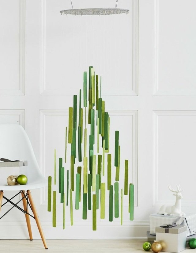 Vianočný stromček si vyrobíte drevené zmrzlinové tyčinky zelené urobte drevené tyčinky zafarbené na zmrzlinu zelenú