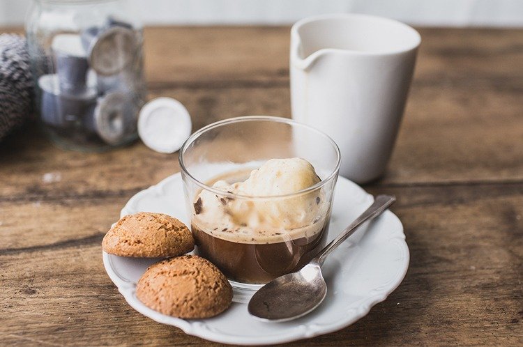 rýchly jednoduchý dezert čokoládový puding kávová zmrzlina Affogato