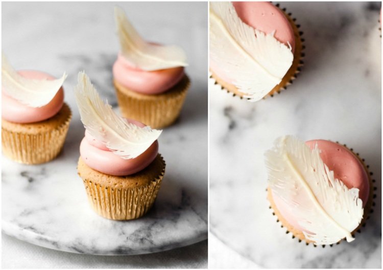 Čokoládový dekor urobí perie pri krste spoločne