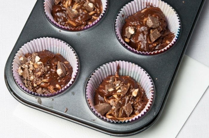 Upečte si vlastnú formu na čokoládové muffiny Upečte si muffiny sami a naplňte formu