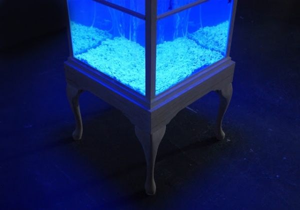 akvárium s kreatívnym dizajnom kabinetu vintage design kreatívny dizajn skrinky ako akvárium