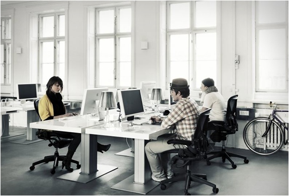 Nápady študentov na pracovný stôl s vybavením Pohodlný stôl nápady univerzita