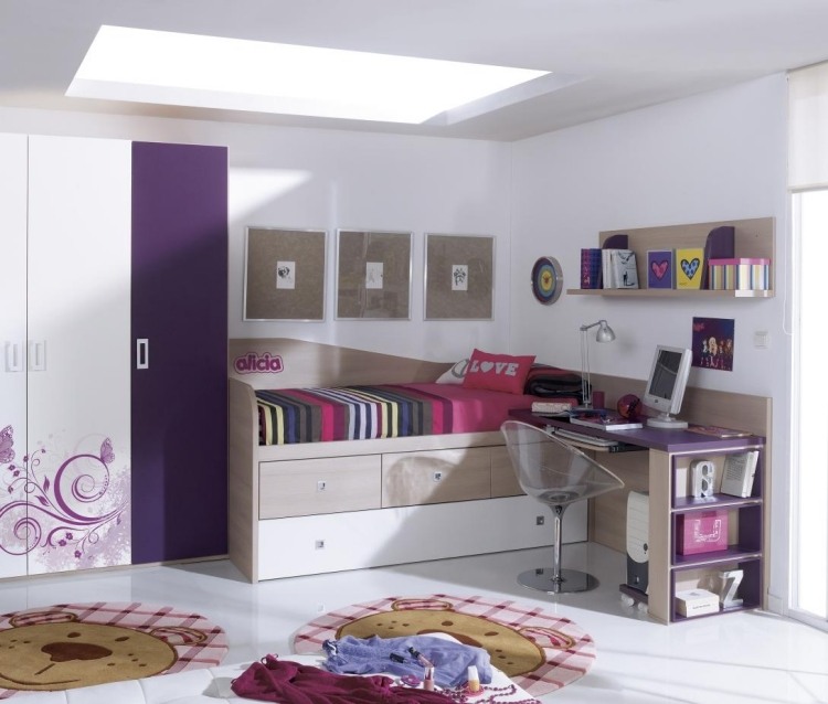 stôl-stolička-deti-akrylová-sedačka-kovový stĺp