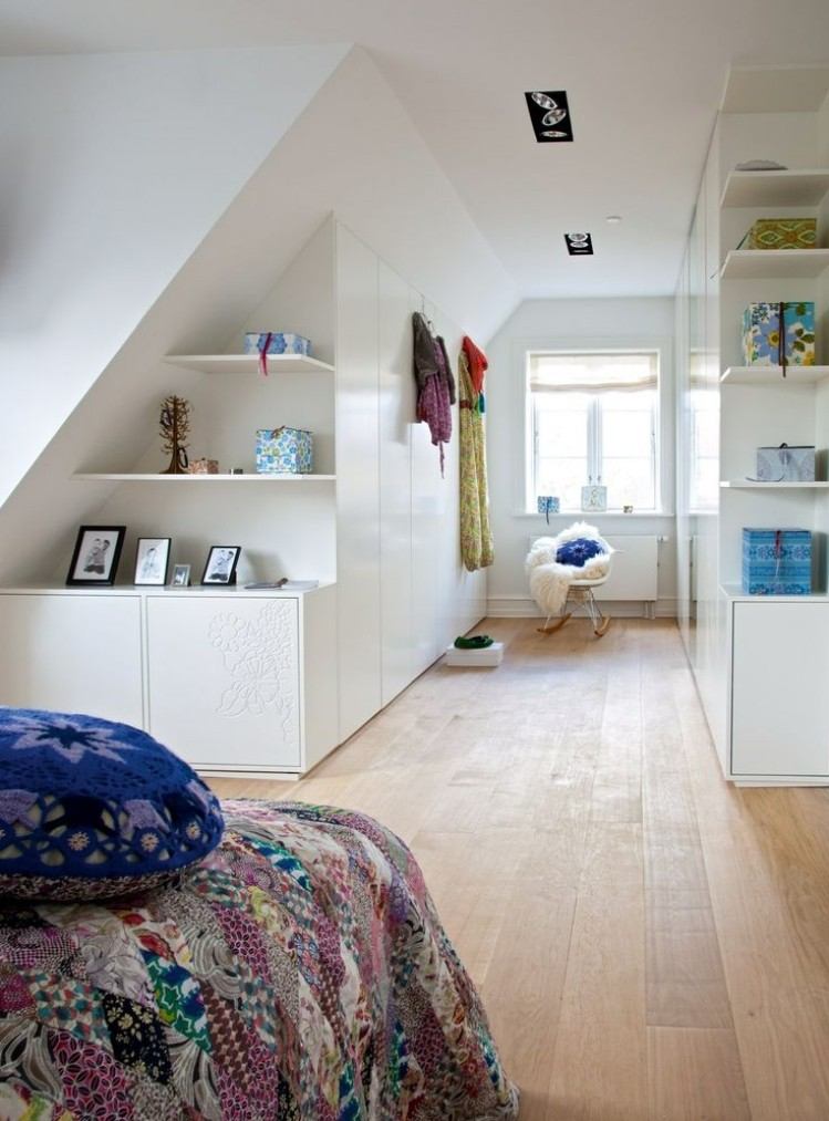 bariérové ​​stropy-nápady-nízke police-kombinované