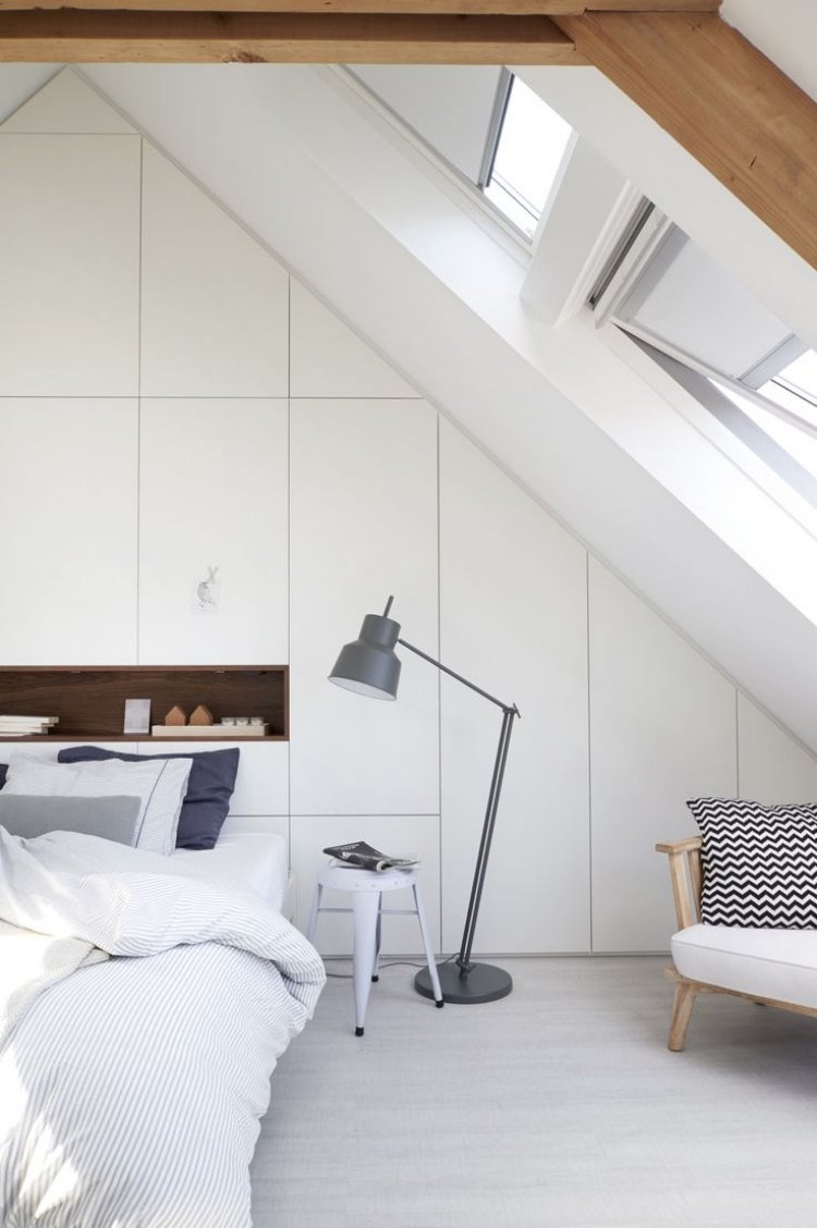 Skrine do šikmých podkrovných spální-spální-matné-biele-fronty