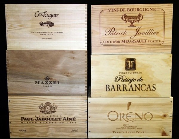 Drevená krabica na uloženie obuvi na víno starý drevený box na víno