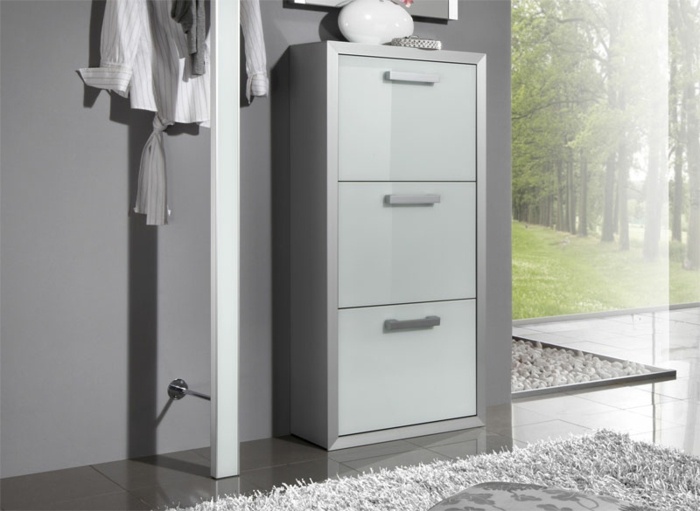 Nábytok do chodby s jasnými líniami a moderným dizajnom Skriňa na topánky biela predná strana nábytku s vysokým leskom