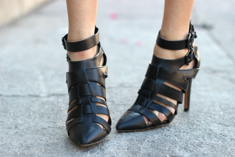 Na leto vysoké členkové topánky Čierne outfity-zostavené-sandále-vysoké-top