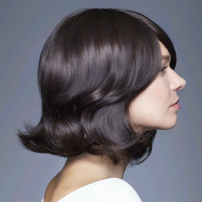 Čiernym čajom si môžete vlasy zafarbiť na tmavo