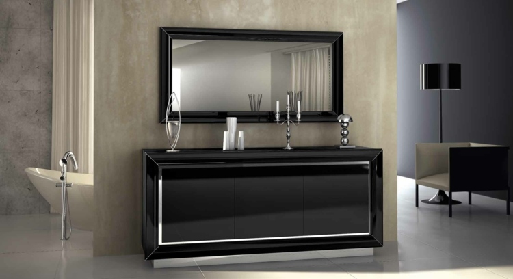 Čierny príborník s okrajmi z nehrdzavejúcej ocele čierny príborník detaily z nehrdzavejúcej ocele vysoko kvalitné moderné