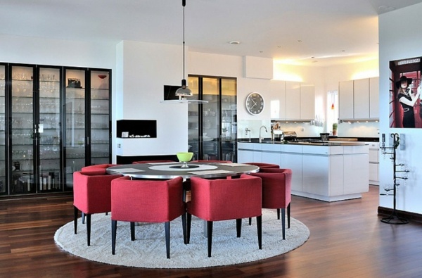 Jedáleň-luxusný-nábytok-exkluzívne-podkrovný byt