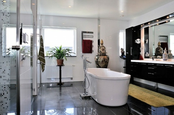 Luxusný voľne stojací vaňový podkrovný byt