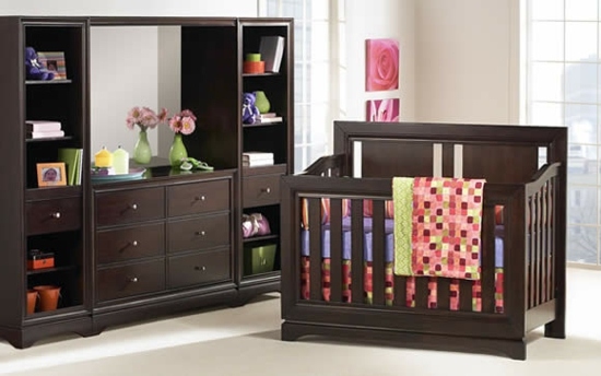 Prebaľovací pultík na prebaľovací pult úplne farebná dekorácia