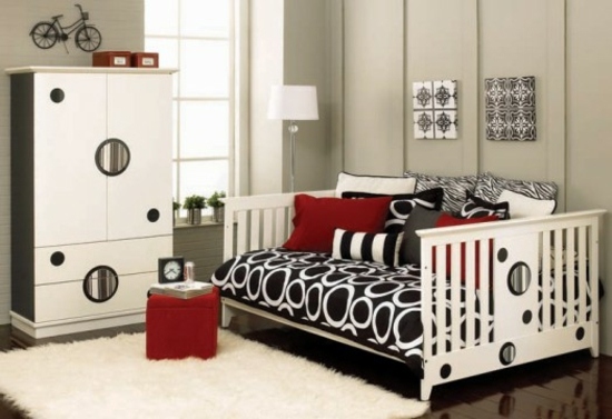 Moderné nápady pre detskú izbu Zrkadlo s dizajnom detskej postele