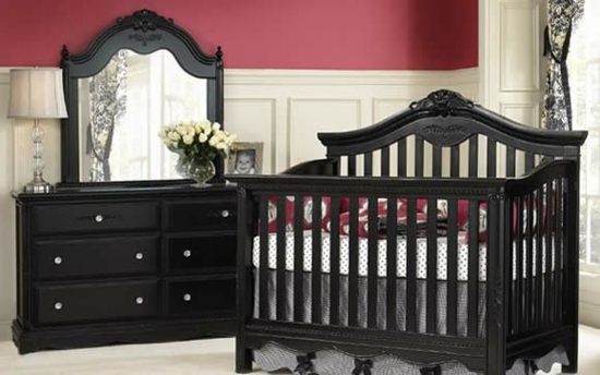 Nápady na nábytok Zrkadlová skrinka v kráľovskom štýle