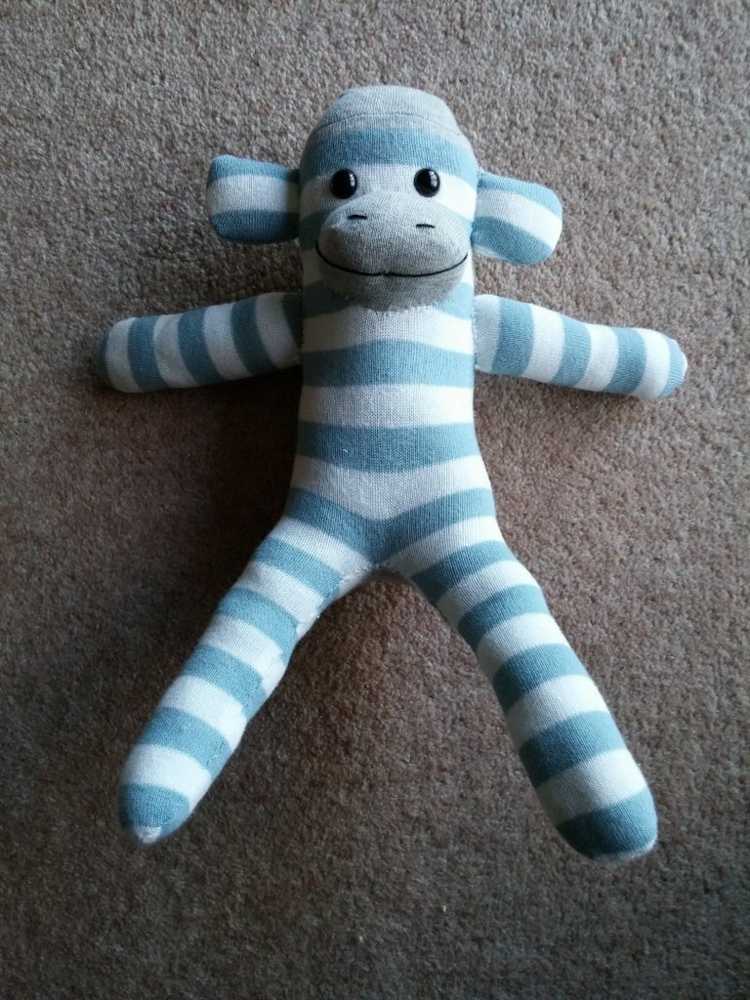 ponožková opica ušije si vlastné plyšové hračky drotársku látku