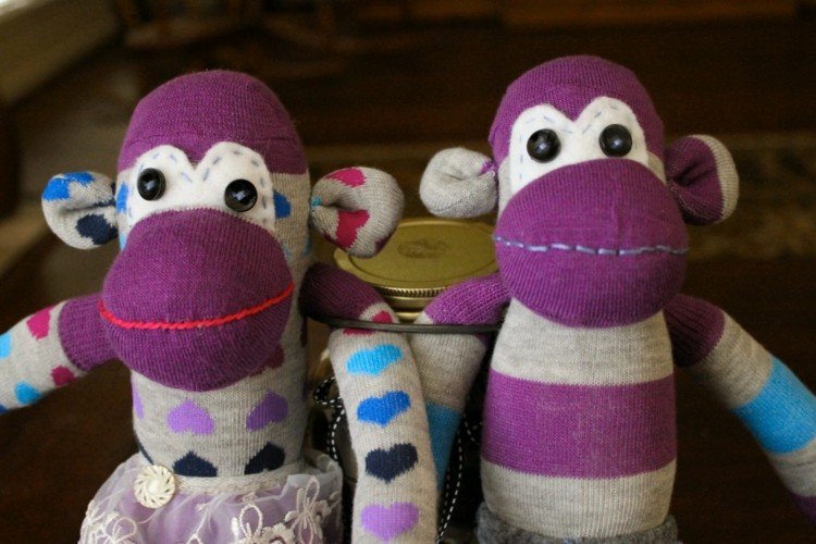 plyšové hračky z ponožiek ponožka opice návod ušiť plyšáky sami