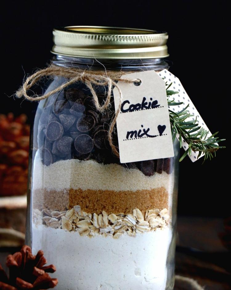 Pripravte si sušienky s čokoládovými lupienkami a ovsenými vločkami a rozdajte pokyny