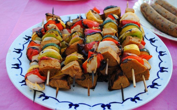 seitan-recept-klobása-chilli-limetka-marináda