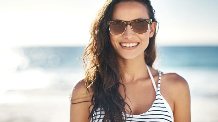 Správne nanášanie samoopaľovacieho spreja na odstraňovanie škvŕn Tipy