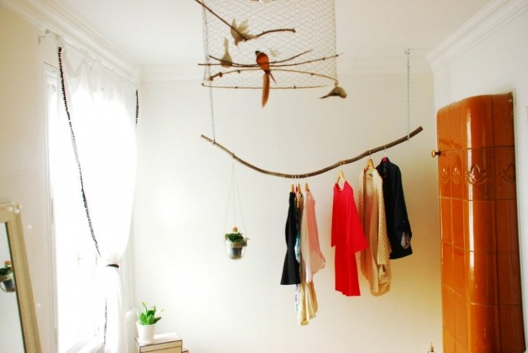 vlastnoručne vyrobený stojan na šaty vetva podlaha strop zavesiť reťaze kachľová pec