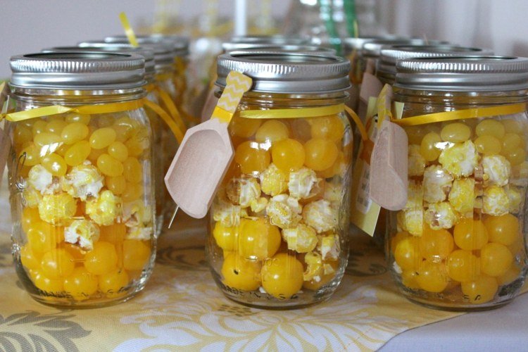 domáce darčeky cukríky-cukríky-vareška-murárske dózy-marshmallow