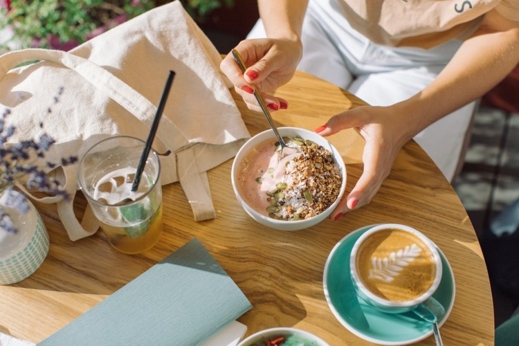 zdravé stravovanie pomáha zvyšovať sebavedomie a udržuje vás v kondícii