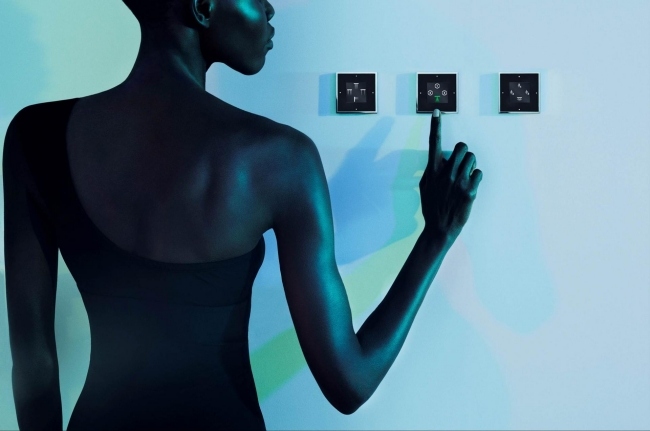 prevádzka stena senzorická obloha sprcha dizajn dornbracht prevádzka stena senzorická obloha sprchovací kút dizajn od dornbracht