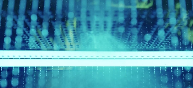 hliníková hlavová senzorická obloha sprcha dornbracht hliníková hlavová senzorická nebeská sprcha od spoločnosti dornbracht