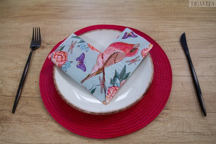 Motívy pružín na skladanie obrúskov