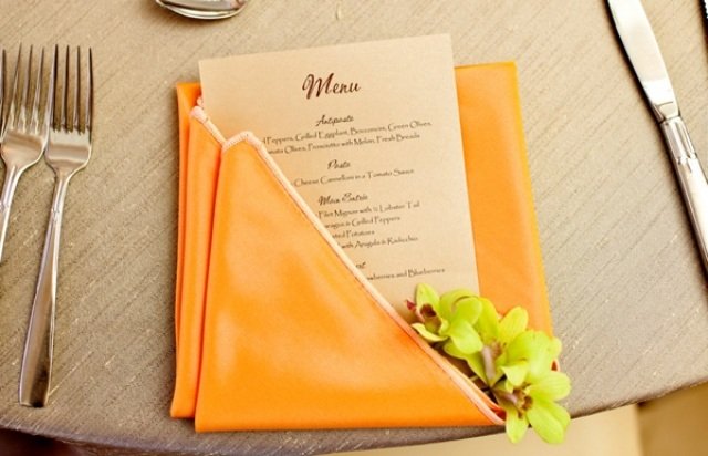 Obrúsky-žlté-skladacie-puzdro-na-príbory-vyrobené-ľahké