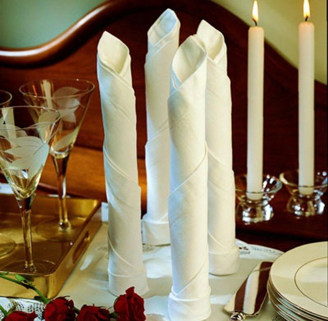 obrúsky-záhyby-stôl-čipky-nápady-dekorácia-stolíka-rýchlo-na výrobu