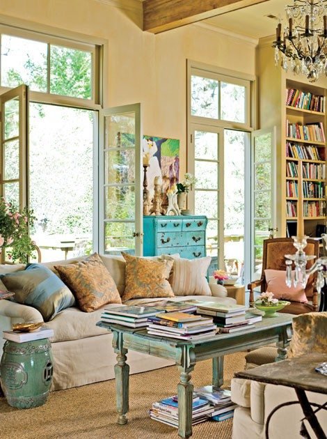 Ošumělý-elegantný-nábytok-rustikálny-modrý-konferenčný stolík